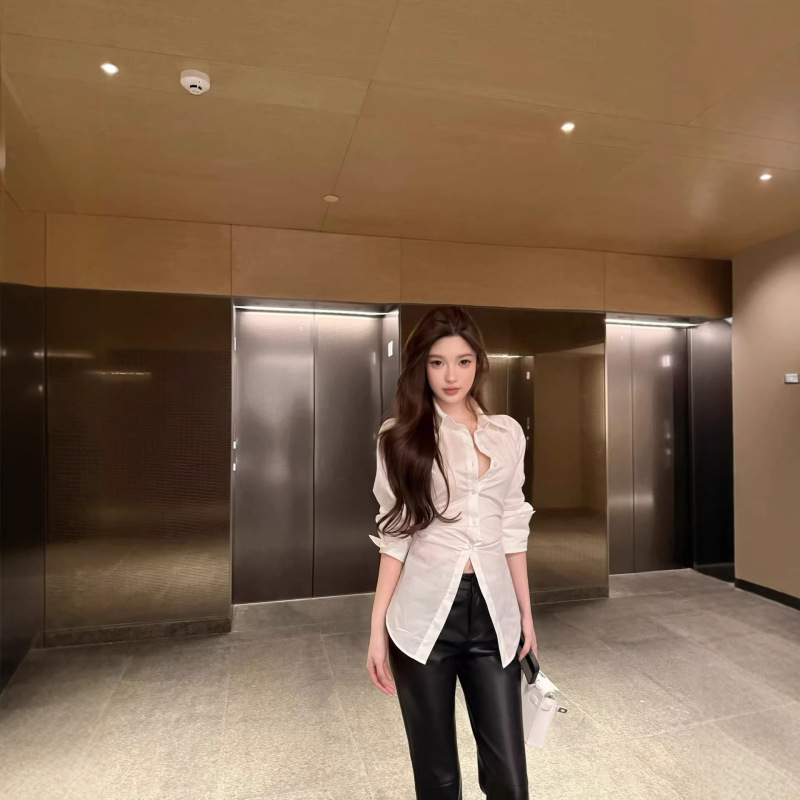Chicyou "Hua Shanshan's Same Style" Super Sexy and Stylish White Shirt with Back Tie and Waist-Cinching Design