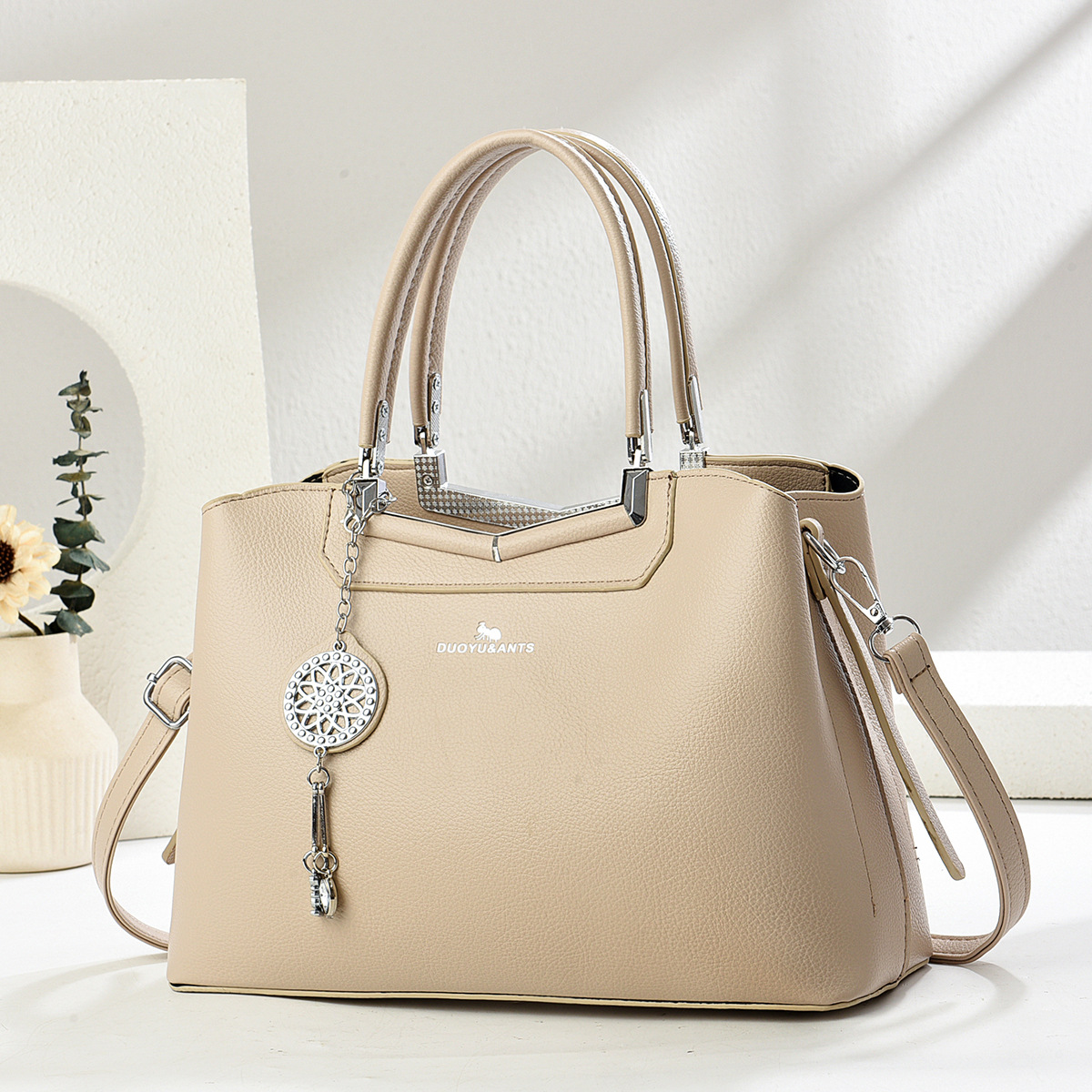Fabricantes de bolsos de mujer moda todo fósforo comercio exterior nuevo bolso simple de gran capacidad bolso de hombro bolso de mensajero de tendencia coreana