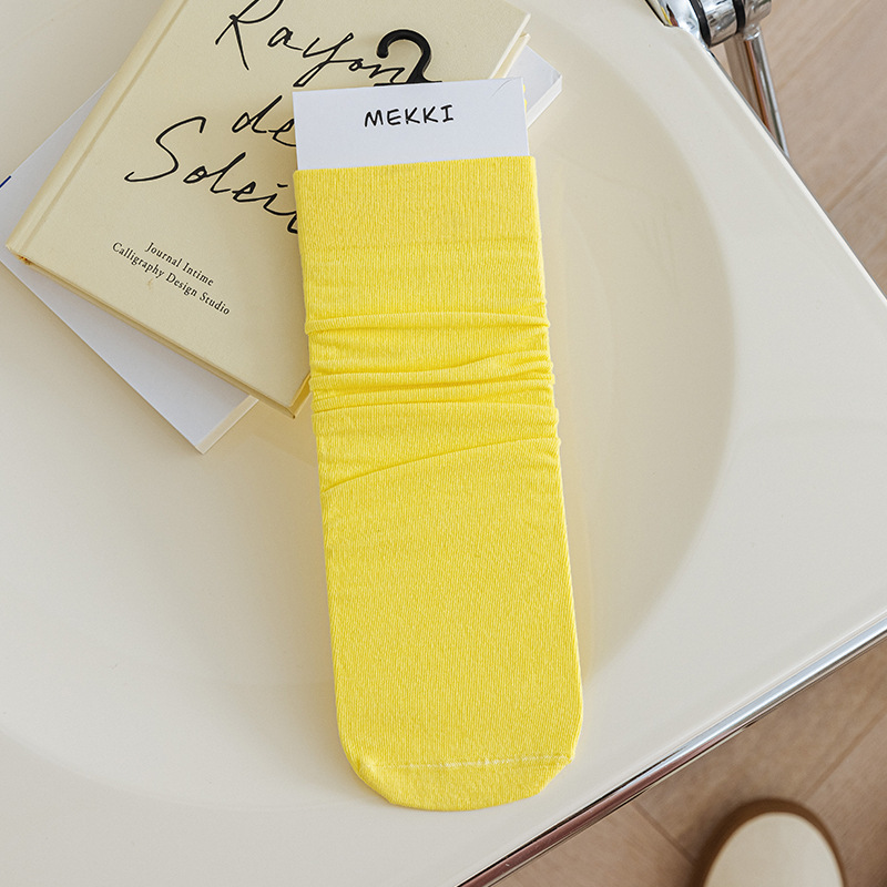 ブライトイエロー