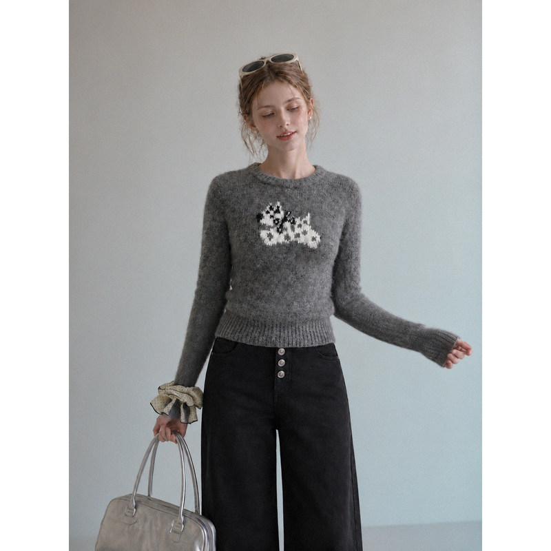 Forever21 floral gray round-neck, regular-fit, long-sleeved, thick knit sweater for women, perfect as a slim-fit base layer for autumn Forever21 floral gray round-neck, regular-fit, long-sleeved, thick knit sweater for women, perfect as a slim-fit base layer for autumn