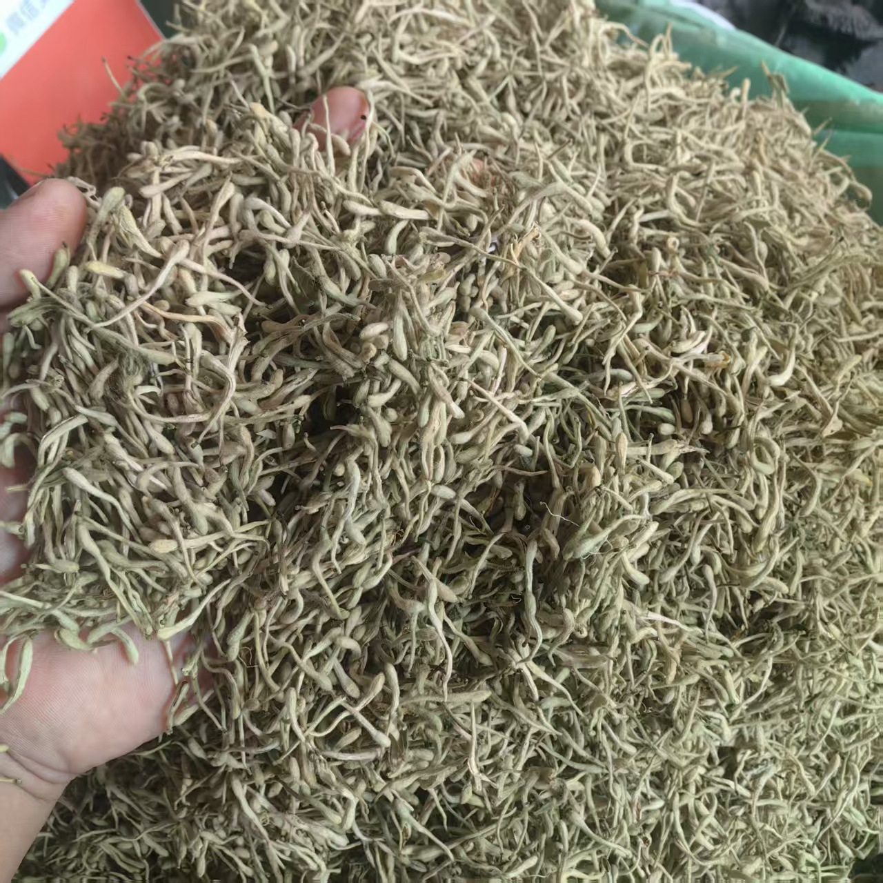 Honeysuckle Flower Jin Yin Hua Dried Buds for Tea and Decoction 500g Sun Dried Bulk Herb quality and texture
