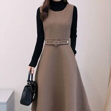加厚收腰背带裙冬季新款两件套2025韩版打底长裙毛呢连衣裙女套装