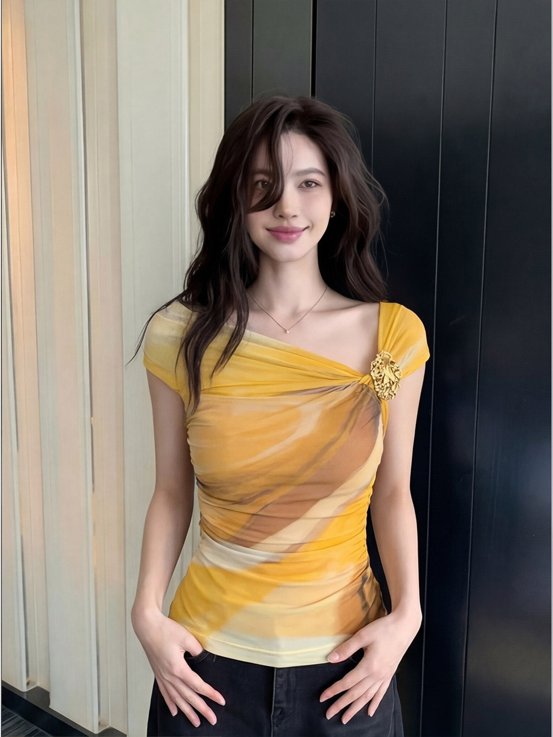 Yellow summer design short short sleeve T-shirt