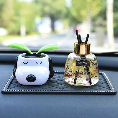 Perfplant seat – solar-powered swinging apple blossom - snoopy-freesia-comes-with-a-diamond-studded-anti-slip-mat