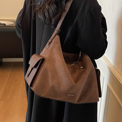 休闲复古麂皮绒包包女2025秋冬季新款通勤单肩包时尚大容量斜挎包