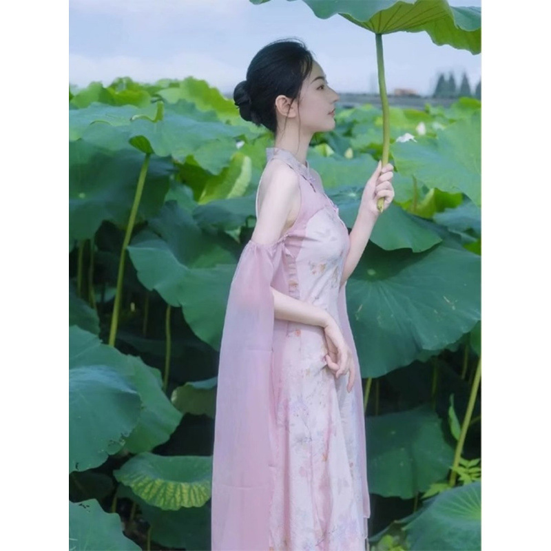New Chinese-Style Modernized Qipao, Youthful and Unique, High-End and Exquisite Pink Halter Neck Floral Dress for Summer New Chinese-Style Modernized Qipao, Youthful and Unique, High-End and Exquisite Pink Halter Neck Floral Dress for Summer