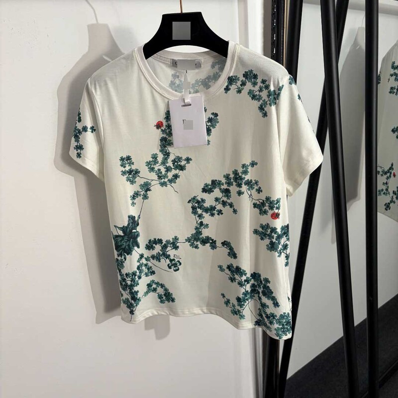 2026 Latest Nanyou Hot-Selling Item, Elegant and Fashionable Versatile Design, Lucky Four-Leaf Clover Print Short-Sleeve T-Shirt