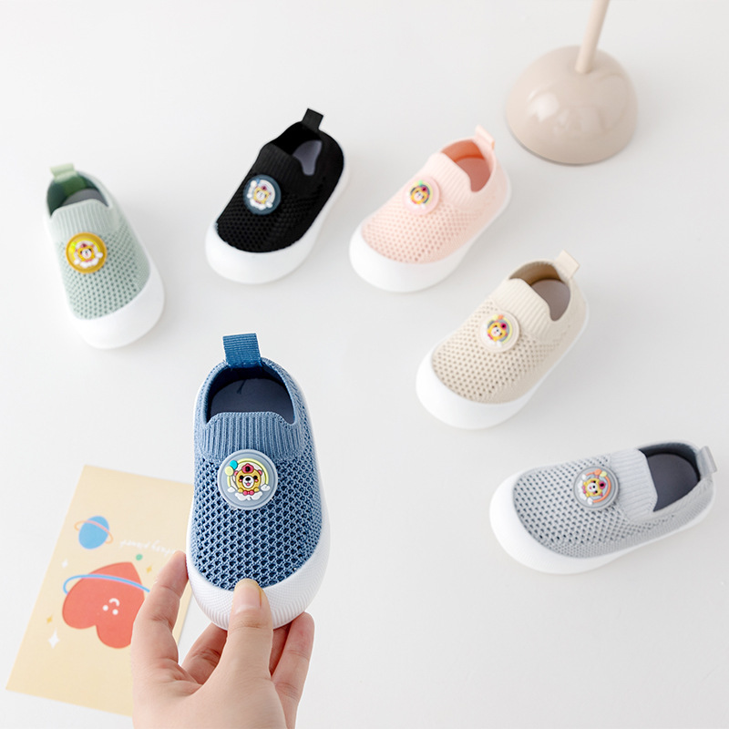 Nuevos zapatos para bebés con suela suave para bebés 1 - 13 años de verano antideslizante zapatos transpirables zapatos de tejido volador