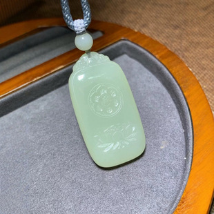 Jin Yu Tang Hetian Yu Maitreya Buddha Ice Ice Moisturizing Clean and Delicate Carved Smiling Buddha Joy Peace genuine goods Straight Hair
