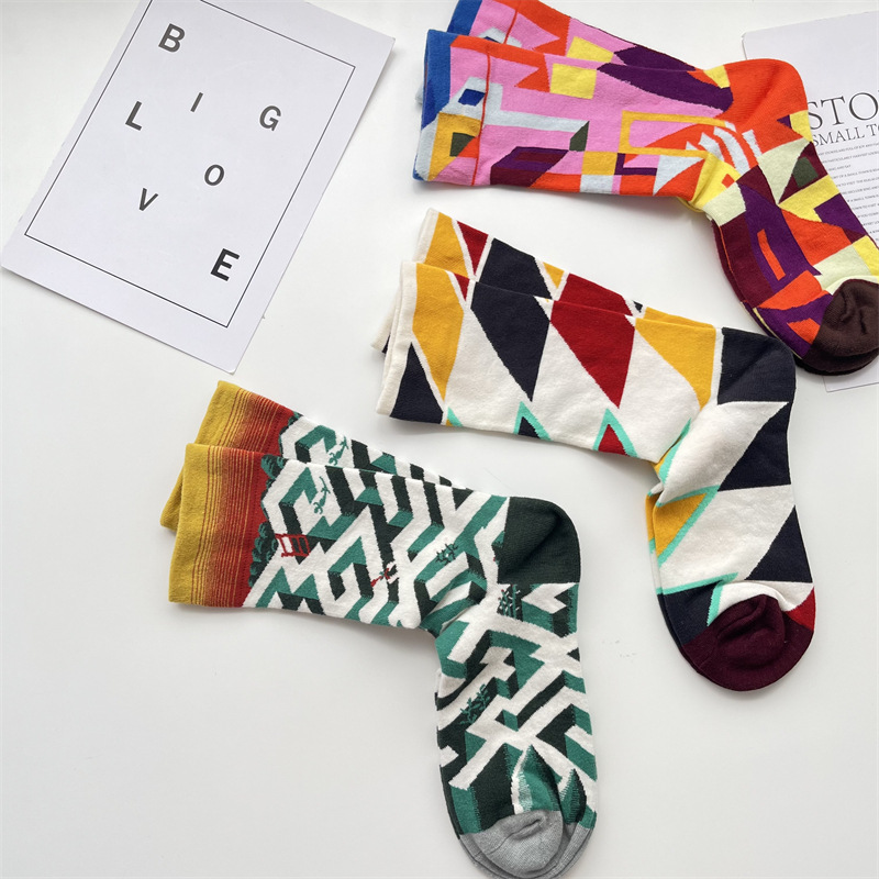 Unisex Casual Modern Style Geometric Cotton Crew Socks A Pair display picture 3