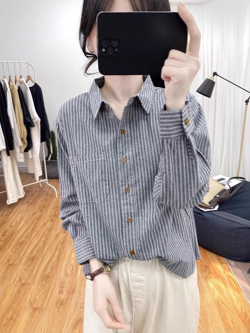 レトロな綿のストライプのシャツの女性の長袖の春秋の新型の韓国版はゆったりしていて痩せています。