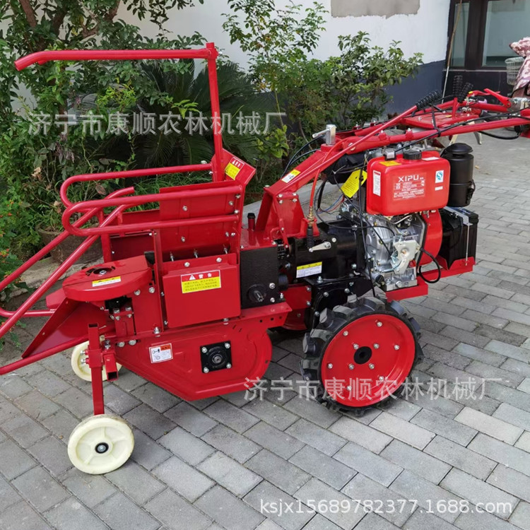 柴油玉米收获机 柴油风冷苞米秸秆粉碎收获机 手扶辣椒割晒机图片