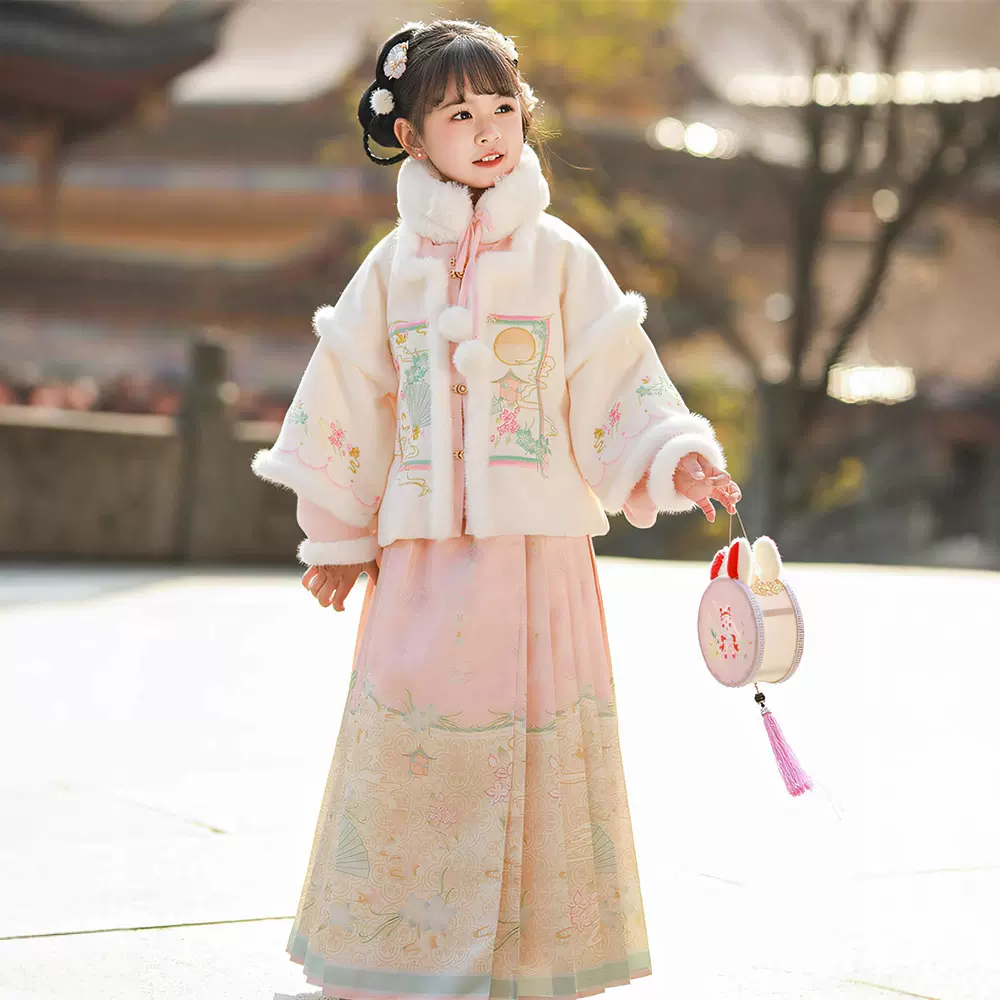 汉服女童加绒秋冬新款小女孩古风超仙马面裙套装儿童新中式拜年服