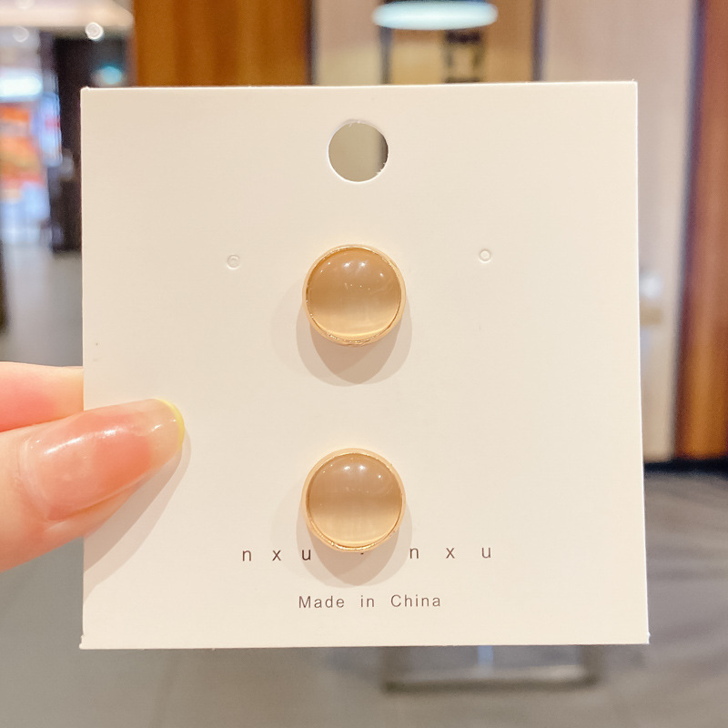 Botón de pecho anti-divertido, botón de clavos sin costura, pin de ropa fija, broche de botón de cuello de mujer, perlas