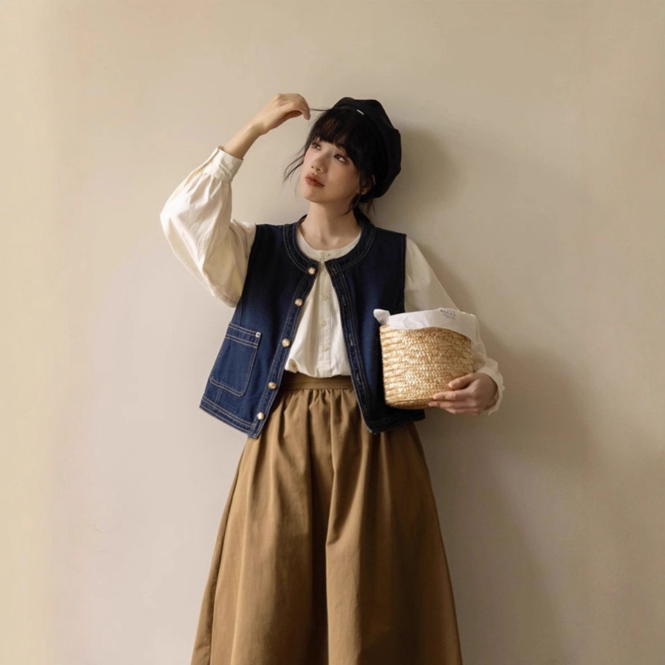 Áo vest denim nữ không tay cổ chữ V phối lớp phong cách retro, dáng ôm tôn dáng, dài 50–65 cm — Áo vest denim màu xanh (hàng có sẵn), Áo vest màu xanh đậm (có sẵn), Áo vest màu xanh đậm chi tiết 10