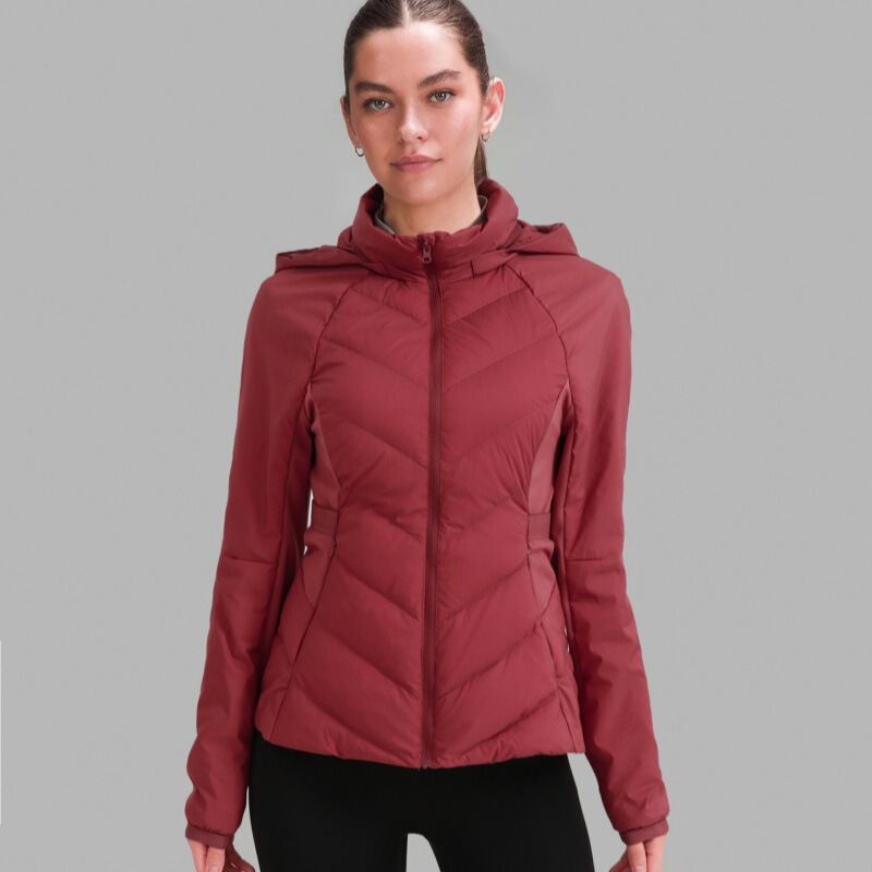 Special offer: 90% white goose down, lightweight and warm, figure-flattering, and slimming autumn/winter coat for women. Hooded, cold-resistant, and warm goose down
