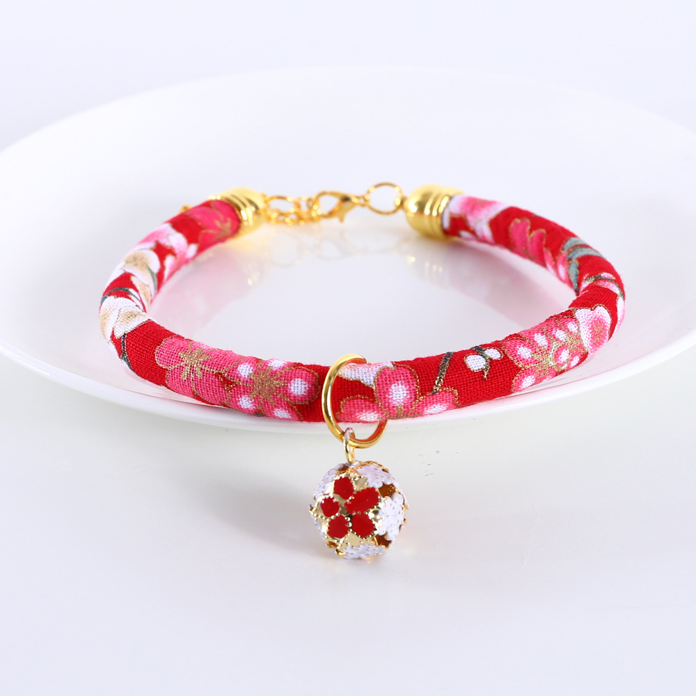 Mascotas, gatos, conejos y flores de viento, collares de campanas, collares de Año Nuevo chino, accesorios japoneses, cuerdas de Amazon