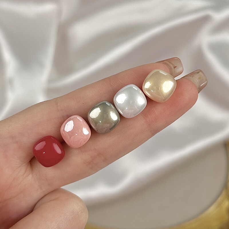 2024 New Style Square Pearl Earrings Light Luxury High-end Simple Earrings Exquisite Autumn and Winter Niche Earrings Popular Women