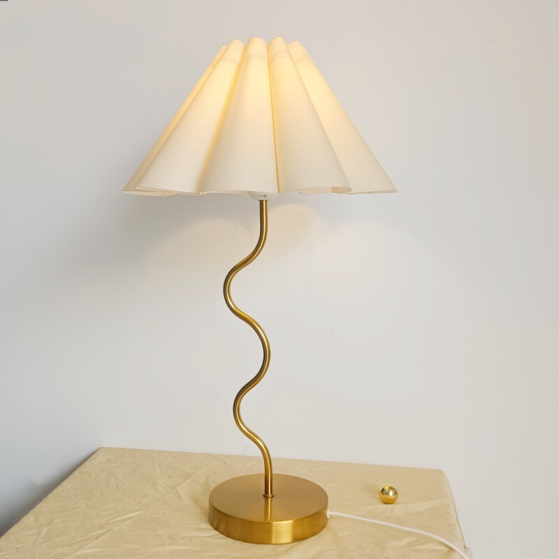 American modern minimalist table lamp bedroom living room pleated petal pleated table lamp manufacturers spot umbrella bedside lamp