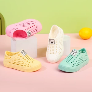тапочки в стиле Crocs дождевик нескользящие водонепроницаемые детские дышащая обувь для раннего возраста коллекция 2024 года
