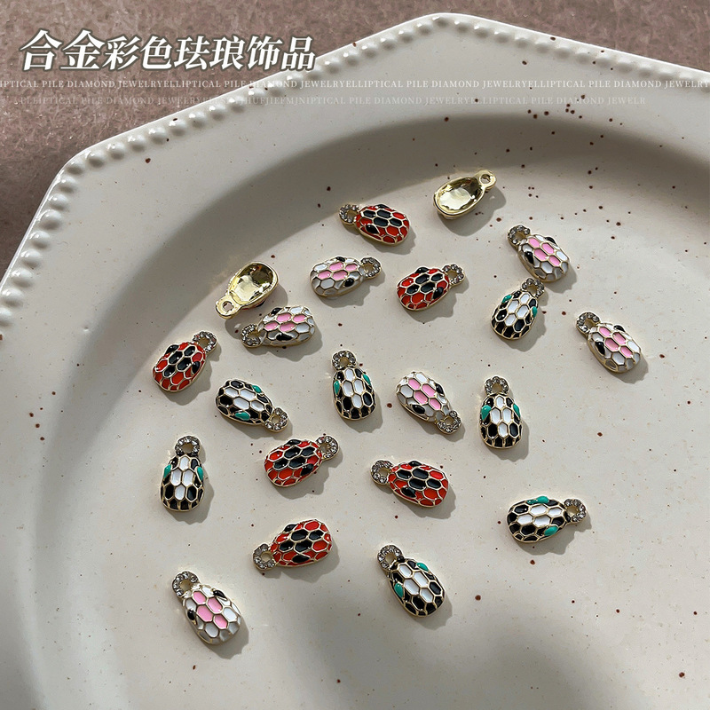 Alloy Color Enamel Nail Art Accessories Exquisite Light Luxury Diamond Checkered Snake Head Flat Wear Nail Decorations Wholesale