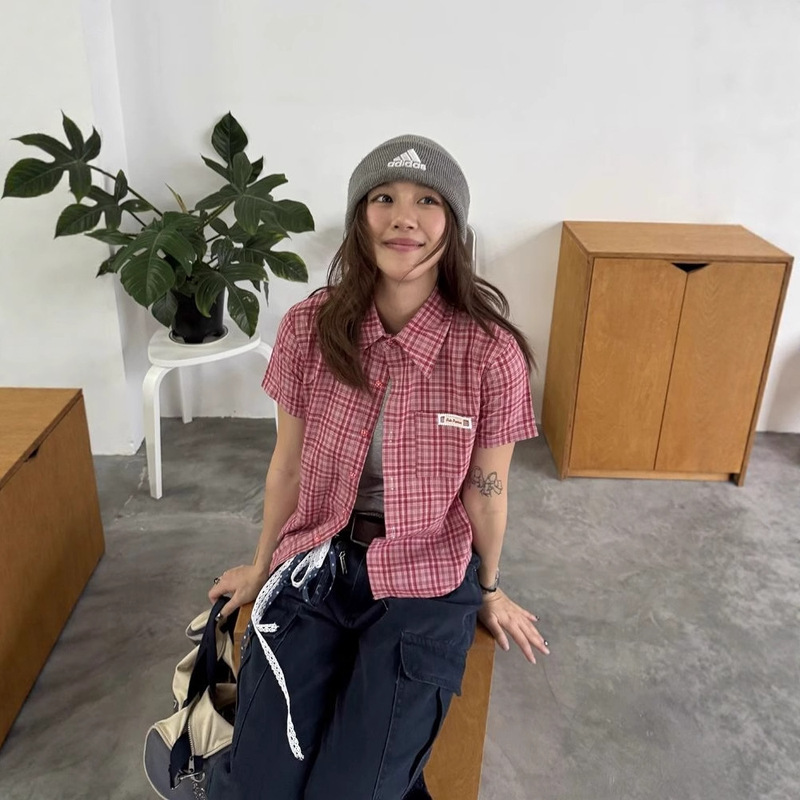 Korean Plaid Short-Sleeved Shirt for Women Summer 2025 New Niche Design Shirt Casual Lazy Versatile Top