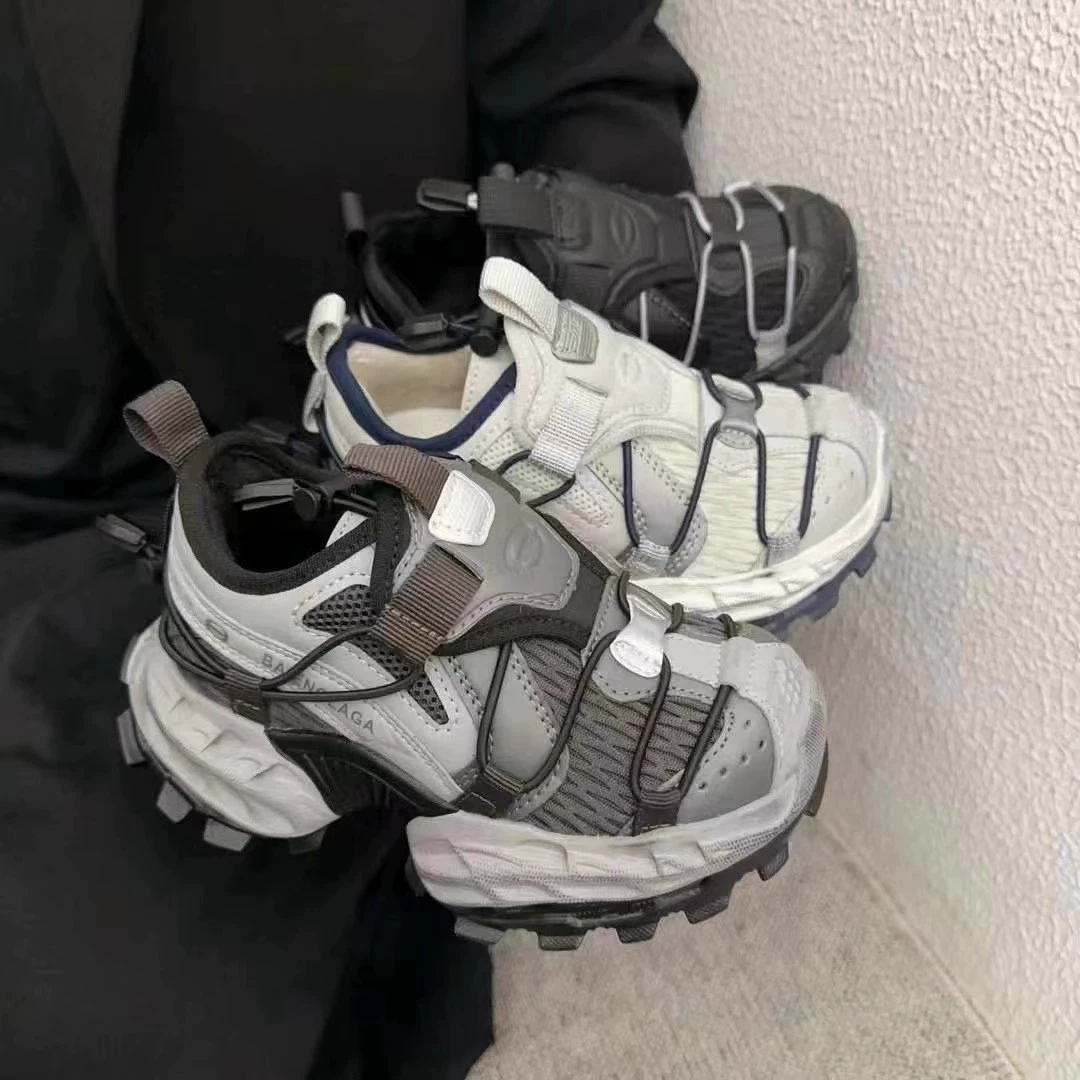 Детские кроссовки с толстой подошвой модные нескользящие кроссовки 2024 осень и зима новые мальчики и девочки плюс бархат теплые хлопковые ботинки