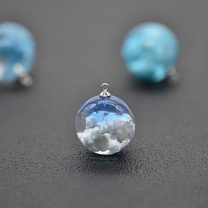 Blue sky and white clouds necklace pendant, handmade DIY jewelry accessories, resin round ball pendant, blue sky and white clouds resin pendant Blue sky and white clouds necklace pendant, handmade DIY jewelry accessories, resin round ball pendant, blue sky and white clouds resin pendant
