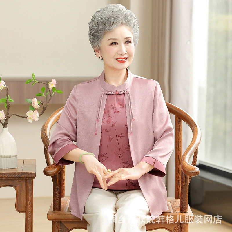 Женщины среднего и пожилого возраста мама одеваются весной и летом