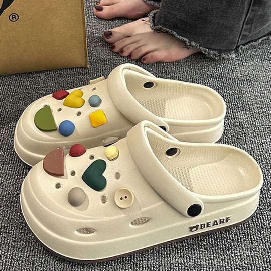 Cartoon Hole Shoes Outdoor Thick Sole New Couple Cartoon Cute Student Girl Style Soft Sole Anti-slip Slippers Wholesale