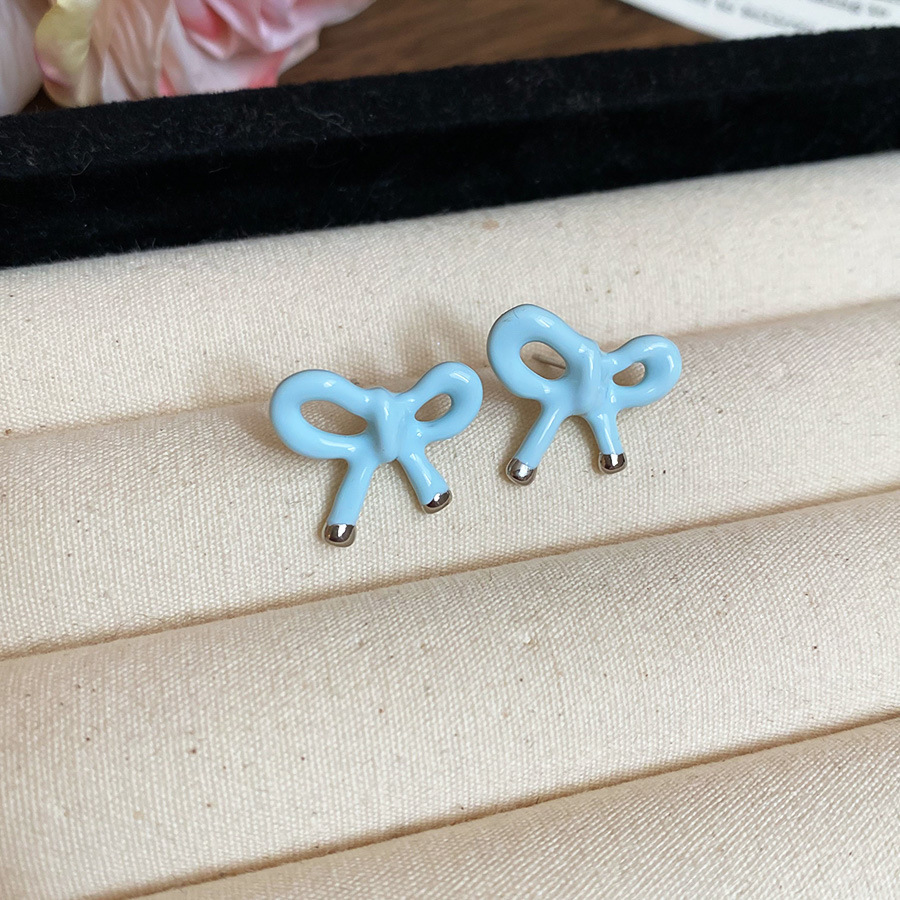 27 # Aguja de plata-azul