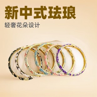 ����ʽ�m�Ųʵ����_�����CŮ���p�ݻ����OӋ�r��ͨ�����������l