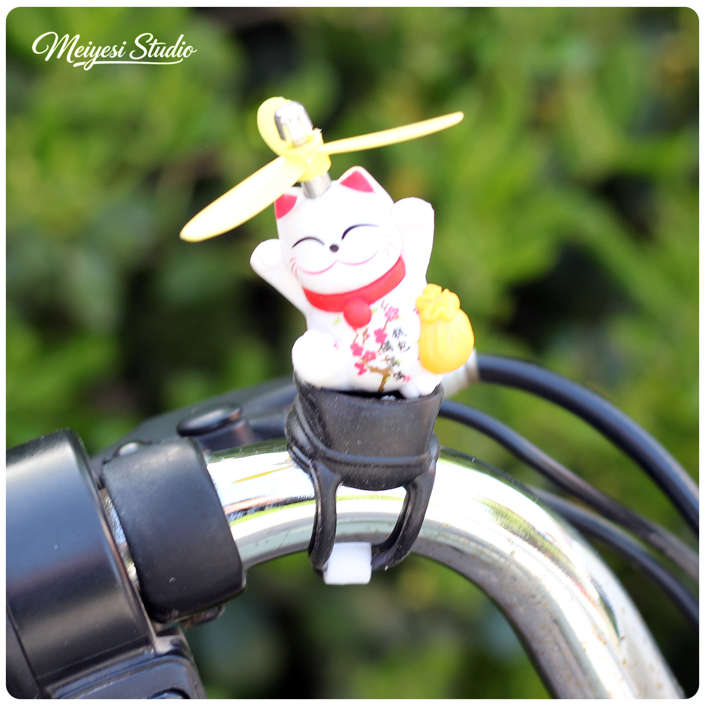 Cariñosa muñeca de dibujos animados accesorios de decoración de automóviles eléctricos accesorios de motocicleta de batería de bicicleta manija de decoración