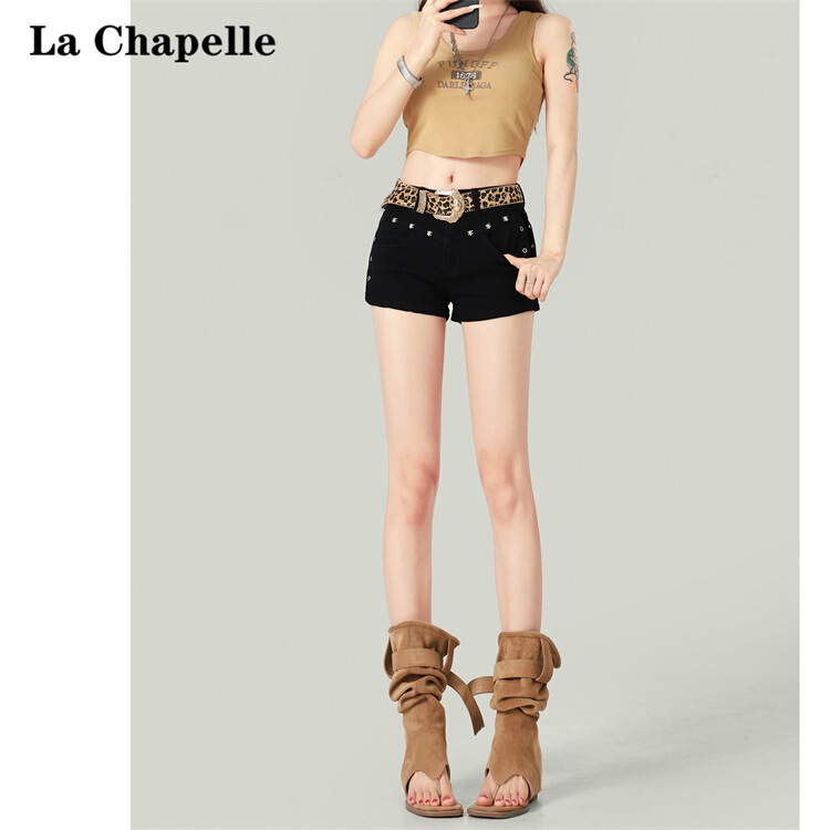 Black American-Style Low-Waist Denim Shorts for Women, 2025 Summer Trendy New Model, Studded Tight-Fitting A-Line Hot Pants