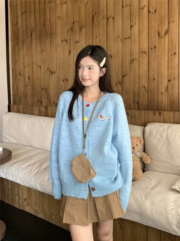 软糯毛衣外套秋季彩色纽扣小狗刺绣圆领宽松针织开衫秋季新款上衣|undefined