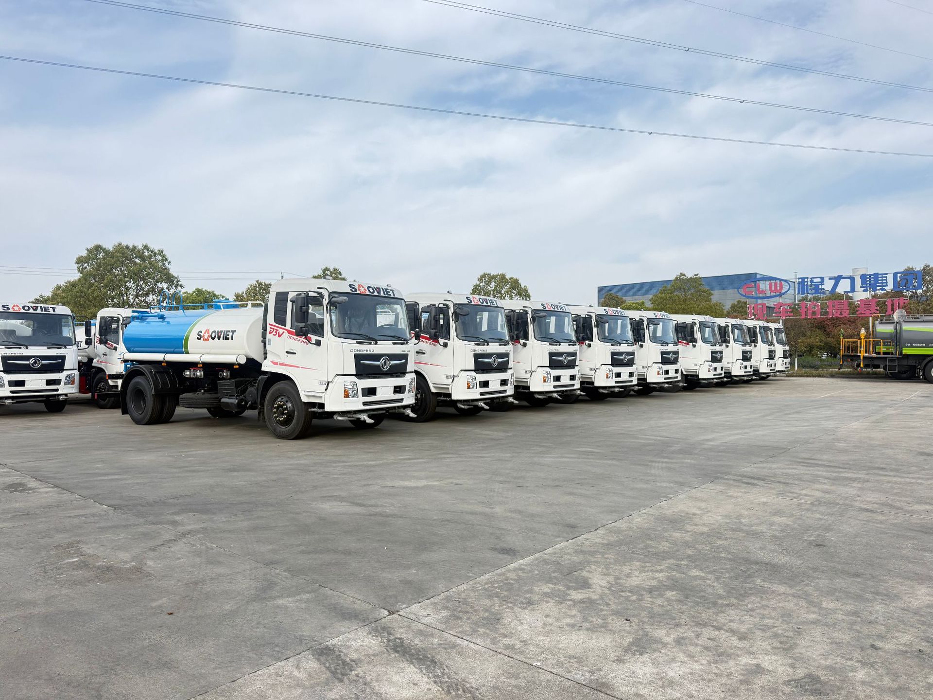 Export Foreign Trade 12-Ton Sprinkler Truck, National Standard 3, for Landscaping Spraying, Municipal Sanitation Engineering Vehicle, Landscaping Water Transport Vehicle