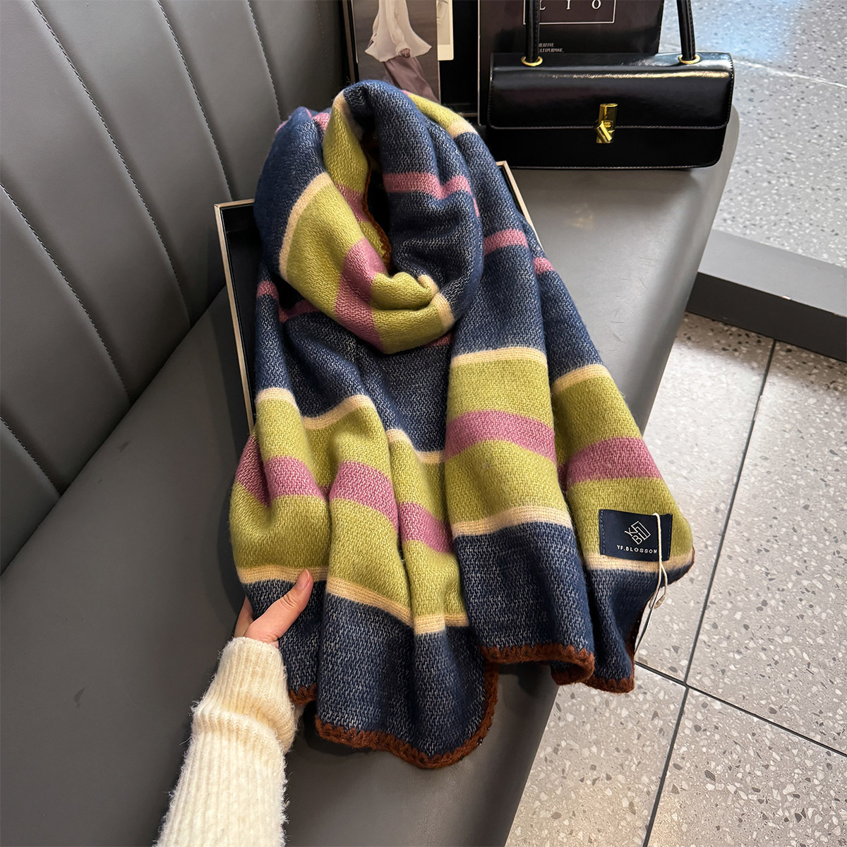 2026 Fall/Winter New Collection: Cashmere Scarf For Women, High-End Feel, Winter H-Letter Luxury Lightweight Cape, Thick And Warm Neckwear_voghion.com