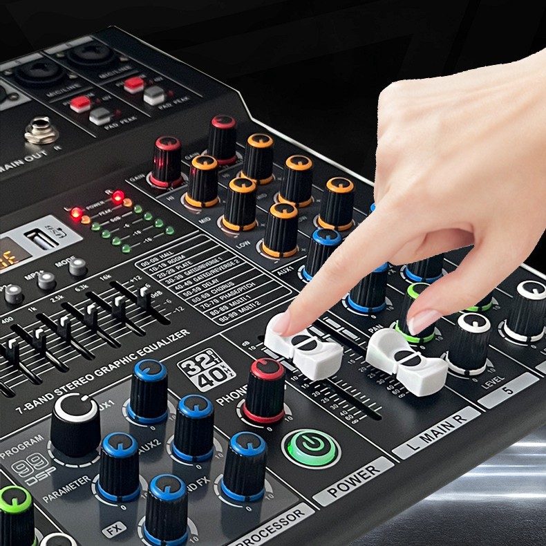 Transfronterizo para mezclador profesional 4 / 6 con 99DSP siete segmentos de equilibrio de efecto de computadora Bluetooth MP3 nuevo
