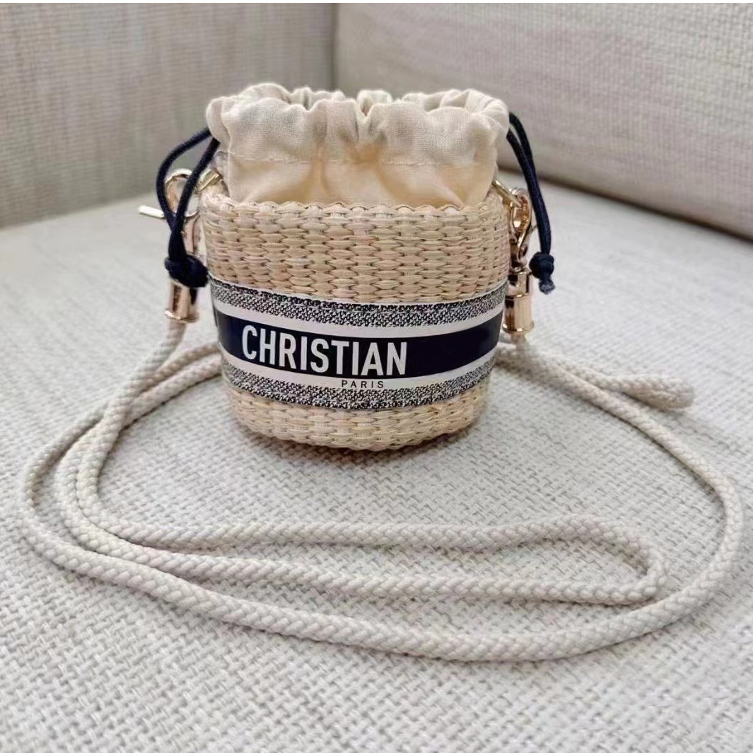 New Mini Rattan Cosmetics Storage Bag Small Round Bucket Bag Rattan Small Bucket Gift Cosmetics Cosmetic Bag