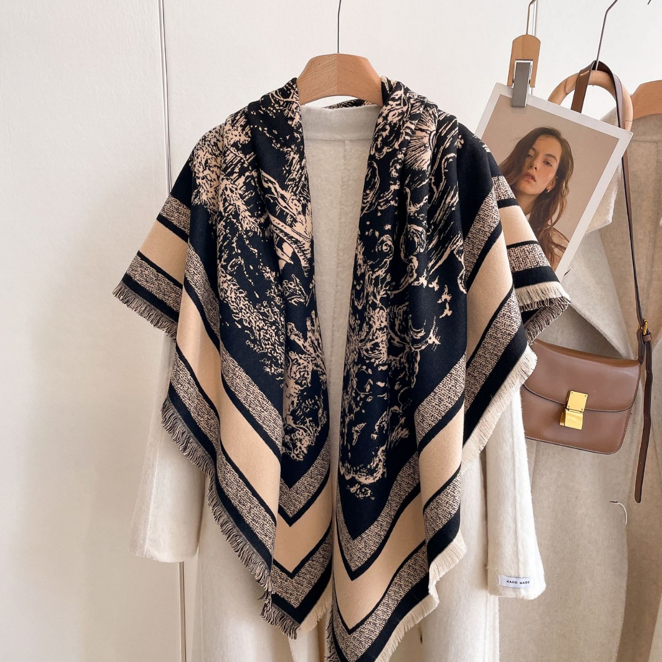 2024 nuevo otoño y invierno Mori toallas cuadradas impresión retro con decoración elegante capa bufandas cálidas