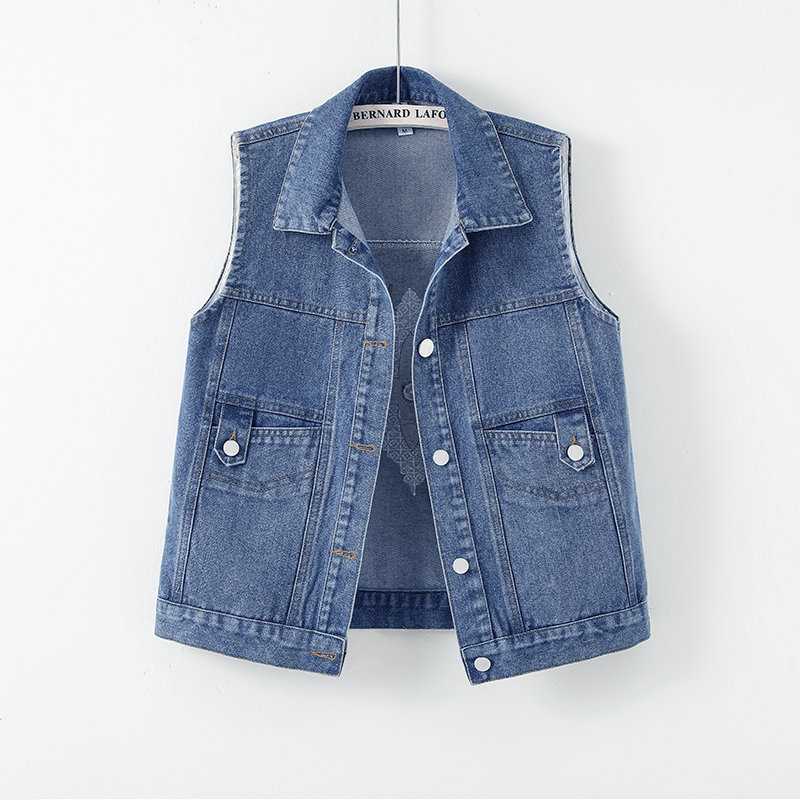 Women's versatile denim vest with large pockets, new spring/autumn style, 2026 design, embroidered, loose fit, slimming, suitable for outerwear.