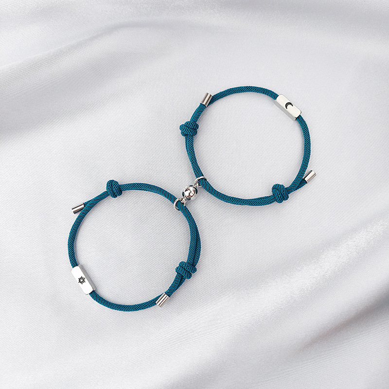 Nihaojewelry Bijoux En Gros Simples Bracelets De Couple Aimant Soleil Et Lune En Acier Inoxydable display picture 14