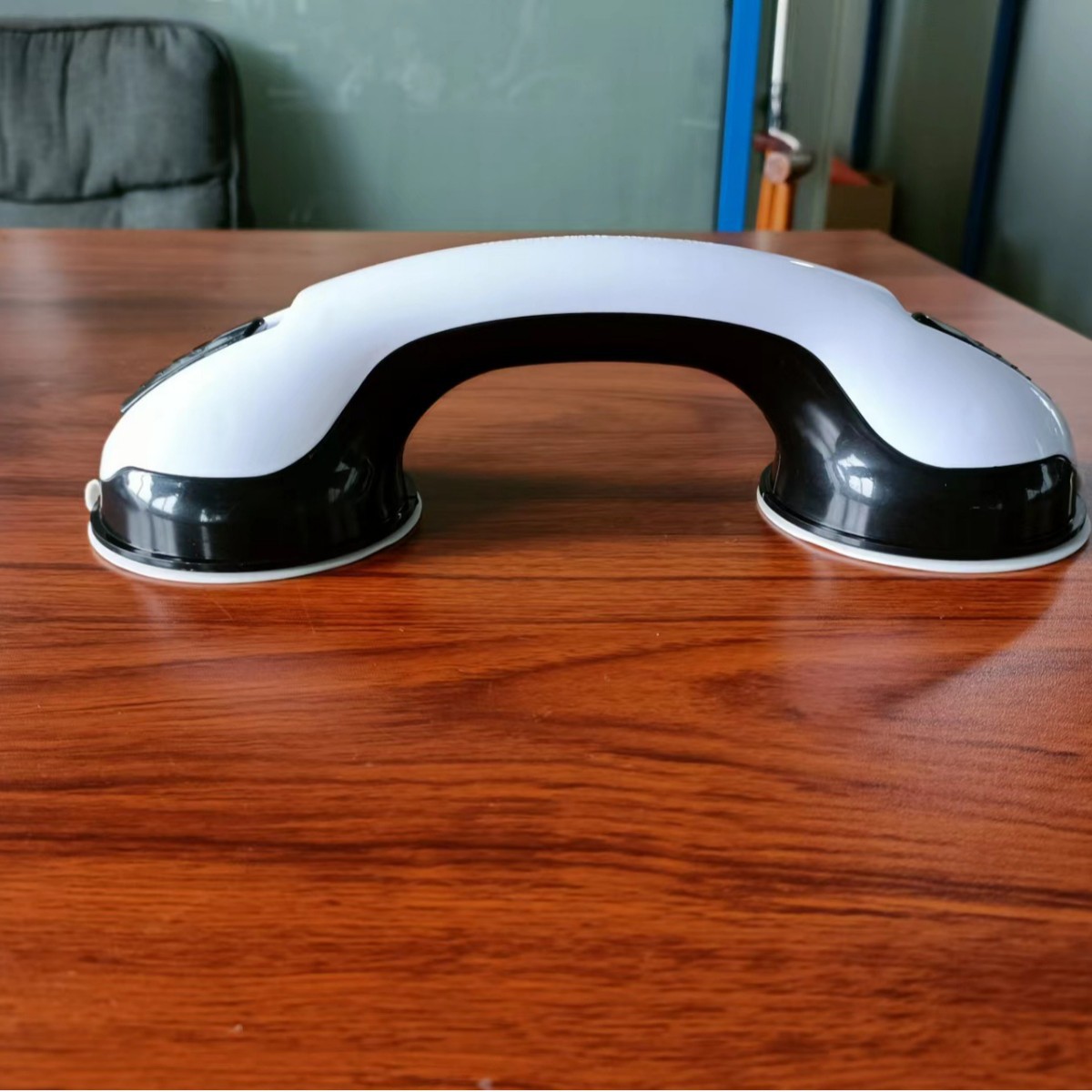 Productos de TV baño apoyabrazos prevenir caída lechón mango baño cilindro niños manejar puerta de vidrio y ventana mango de ancianos