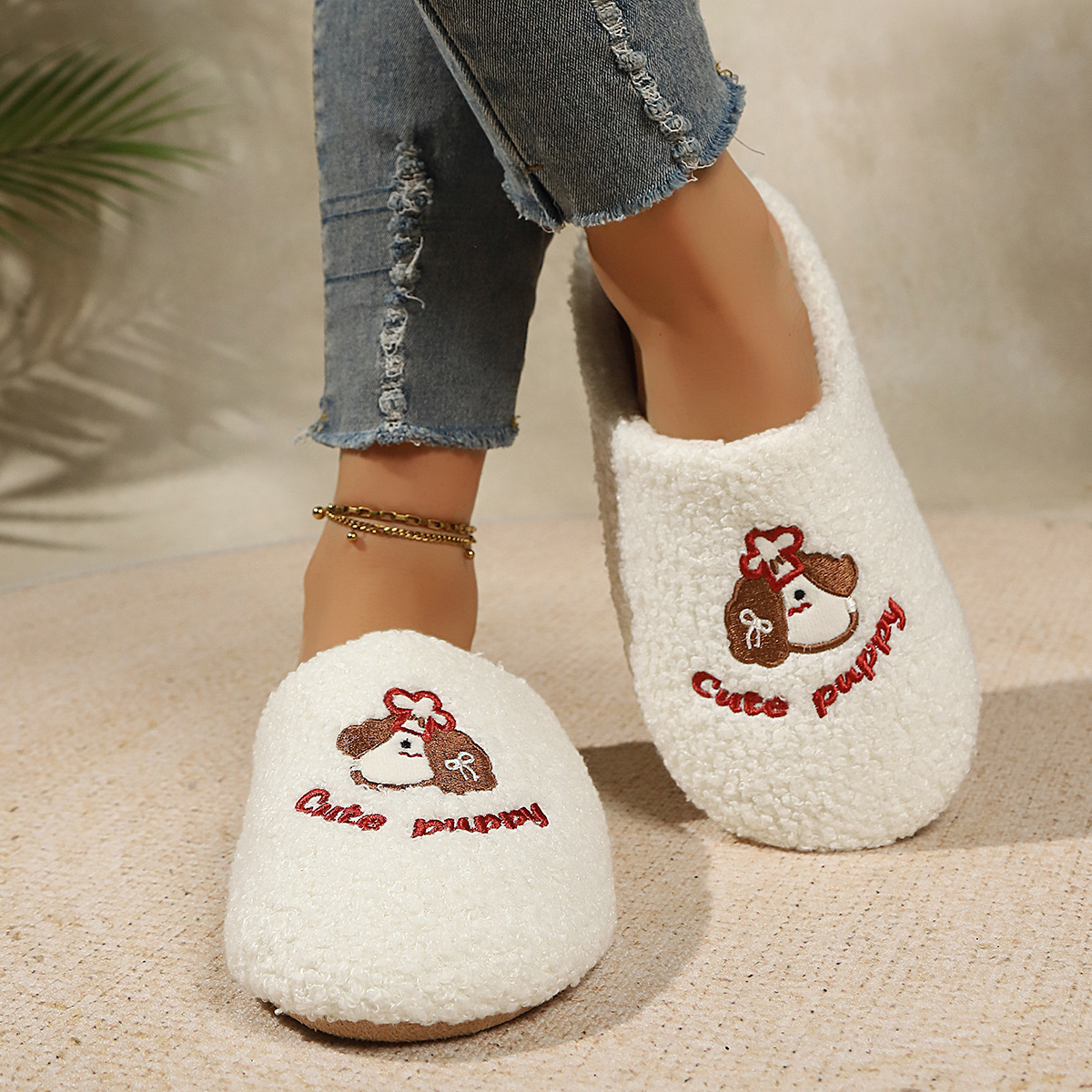 Casa zapatos de algodón suaves lindos cachorro zapatillas de cabello de cabello para mujeres de otoño y invierno deslizantes interiores gruesas zapatillas de cabello