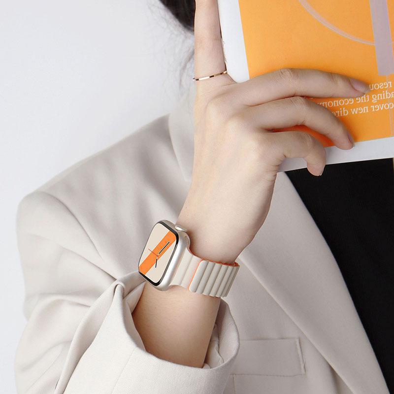 Silicone Two-Color Creative Sports Magnetic S10 Watch Strap Suitable for Apple Watch9 Watch Strap Apple Watch 876Se