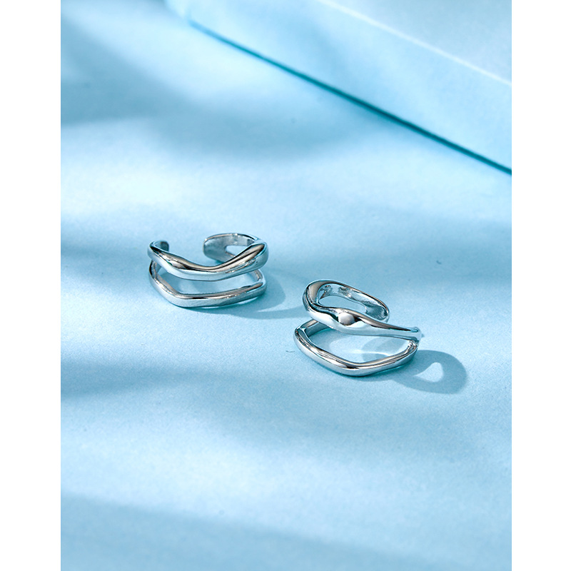 S925 clip de oreja de plata sin perforado de alto grado de diseño simple pequeño clip de hueso de la oreja estilo frío pendientes elegantes pendientes