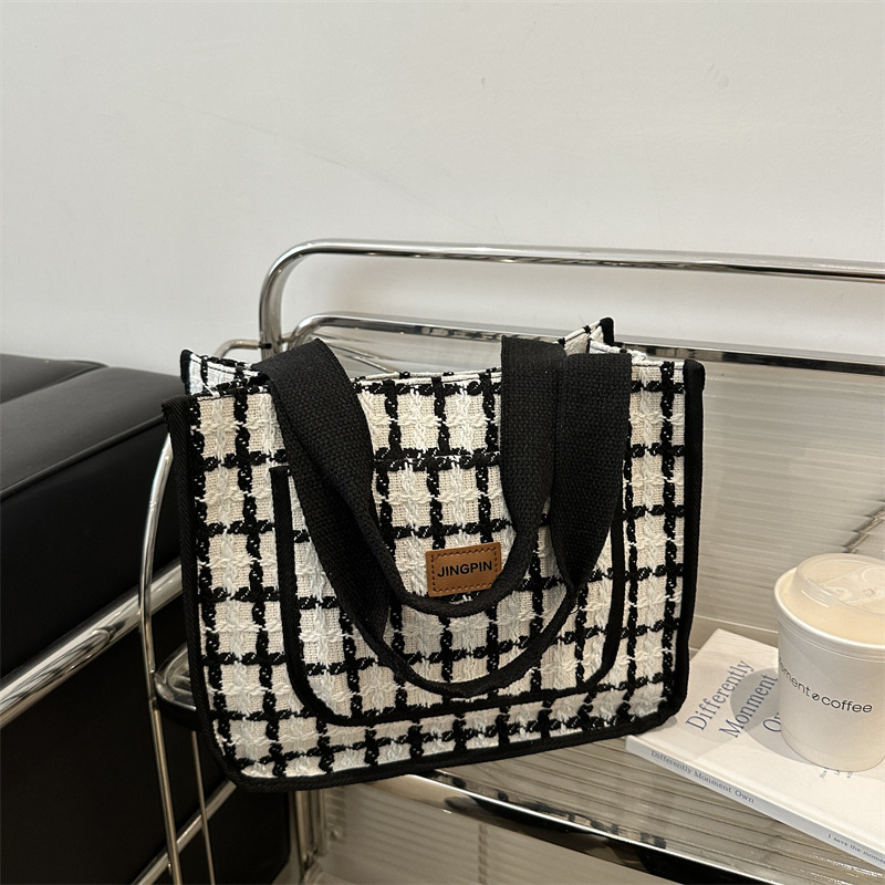 Bolso coreano simple de invierno 2024 nuevo bolso de moda de gran capacidad de hombro bolso de mano extranjero