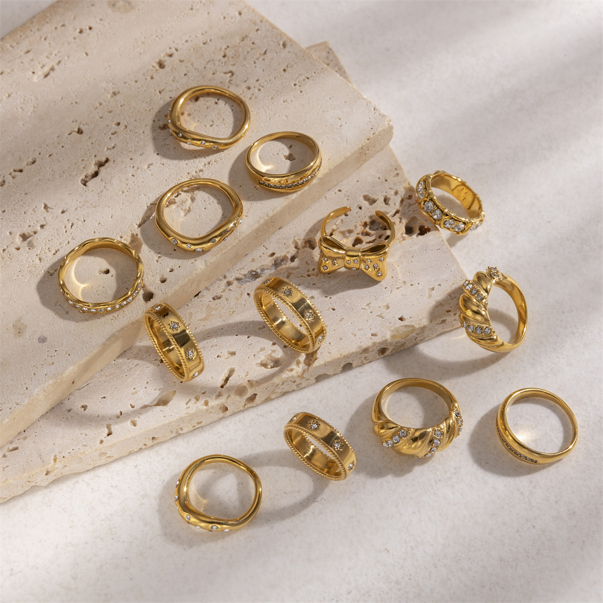 Anillo de acero inoxidable europeo y americano de Tena, diseño de nicho femenino, anillo de acero de titanio con incrustaciones de todo fósforo, joyería de explosión transfronteriza