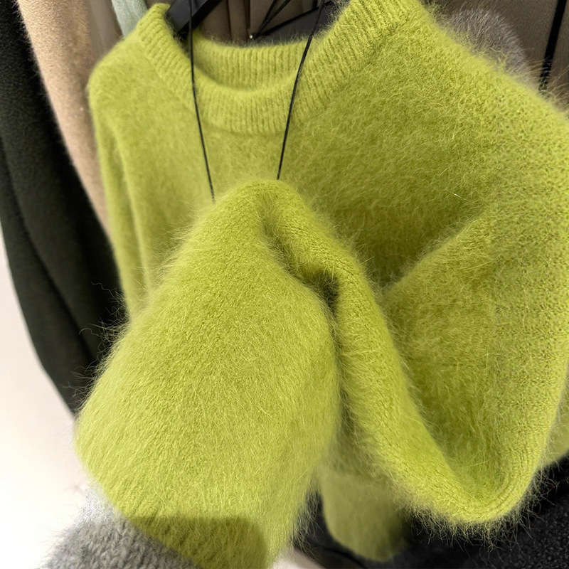 High-End Green Mink Velvet Round Neck Pullover Sweater for Women in Autumn and Winter Soft and Waxy Milk Fufu Outer Wear Mohair Top Thick