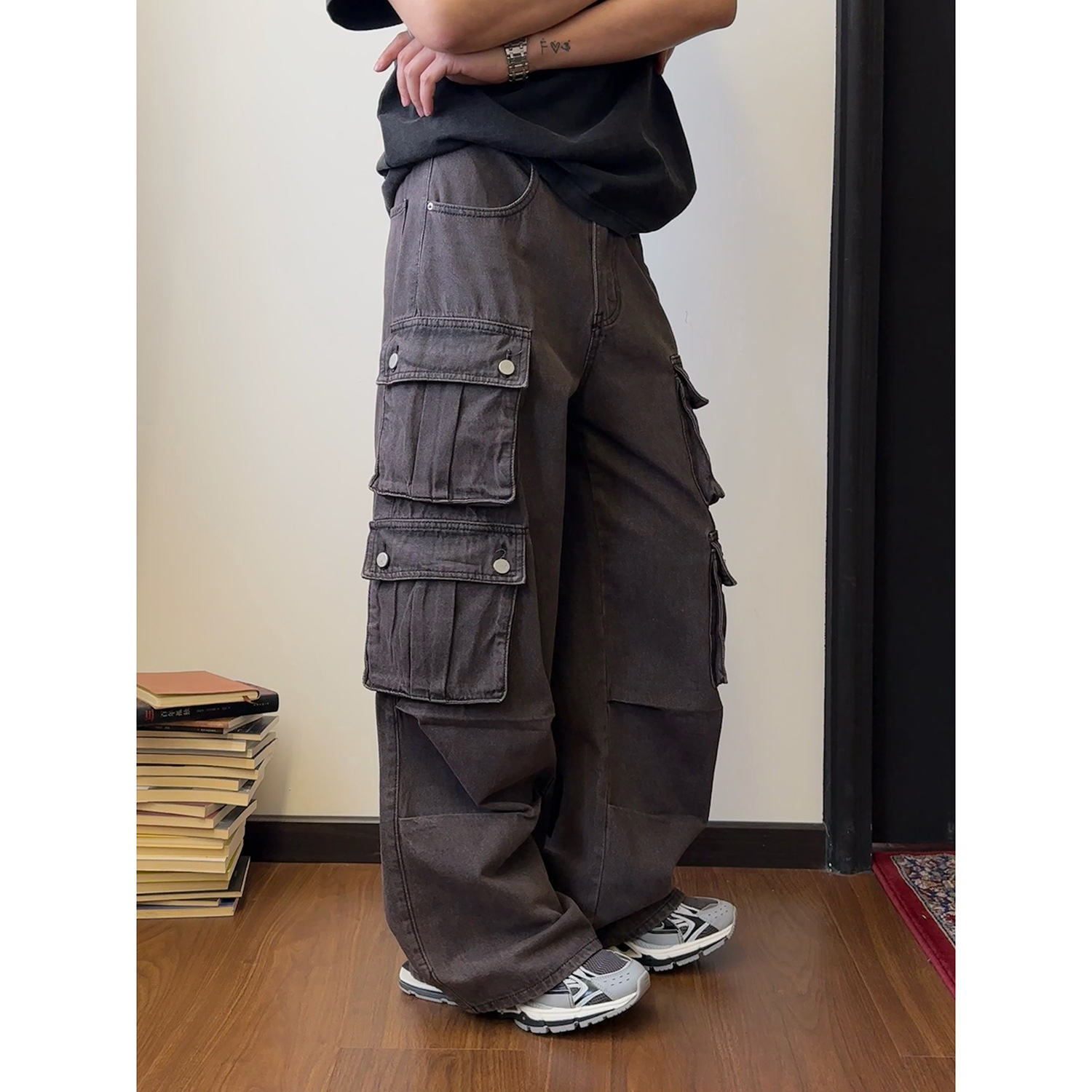 Summer thin style American multi pocket casual jeans, niche wide leg work pants, men's women's couple styles, red and_voghion.com